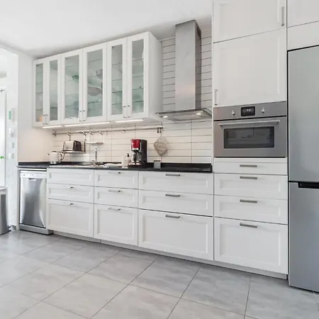 Apartment 3 Bedroom Amazing In